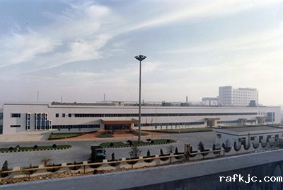 1995年5月30日，山推与日本小松株式会社合资成立小松山推工程机械有限公司