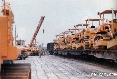 产品从山推铁路专用线发车