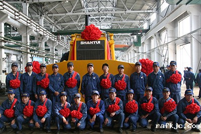 中国最大功率推土机SD42-3下线