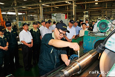 大工匠孙佑军工作照