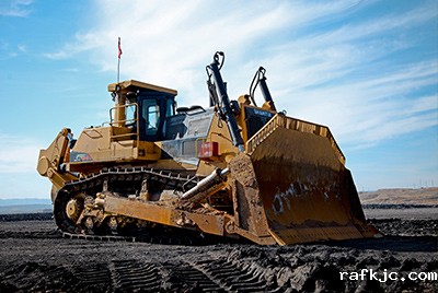 山推推土机SD90-5，荣获“中国工程机械年度产品TOP50（2013）技术创新金奖”