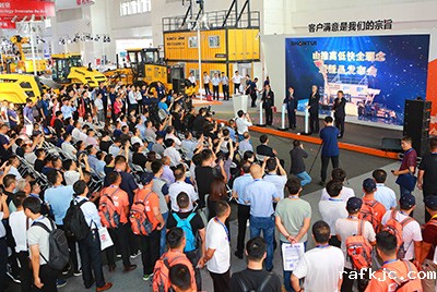 山推全系新品盛装出击BICES 2019展会